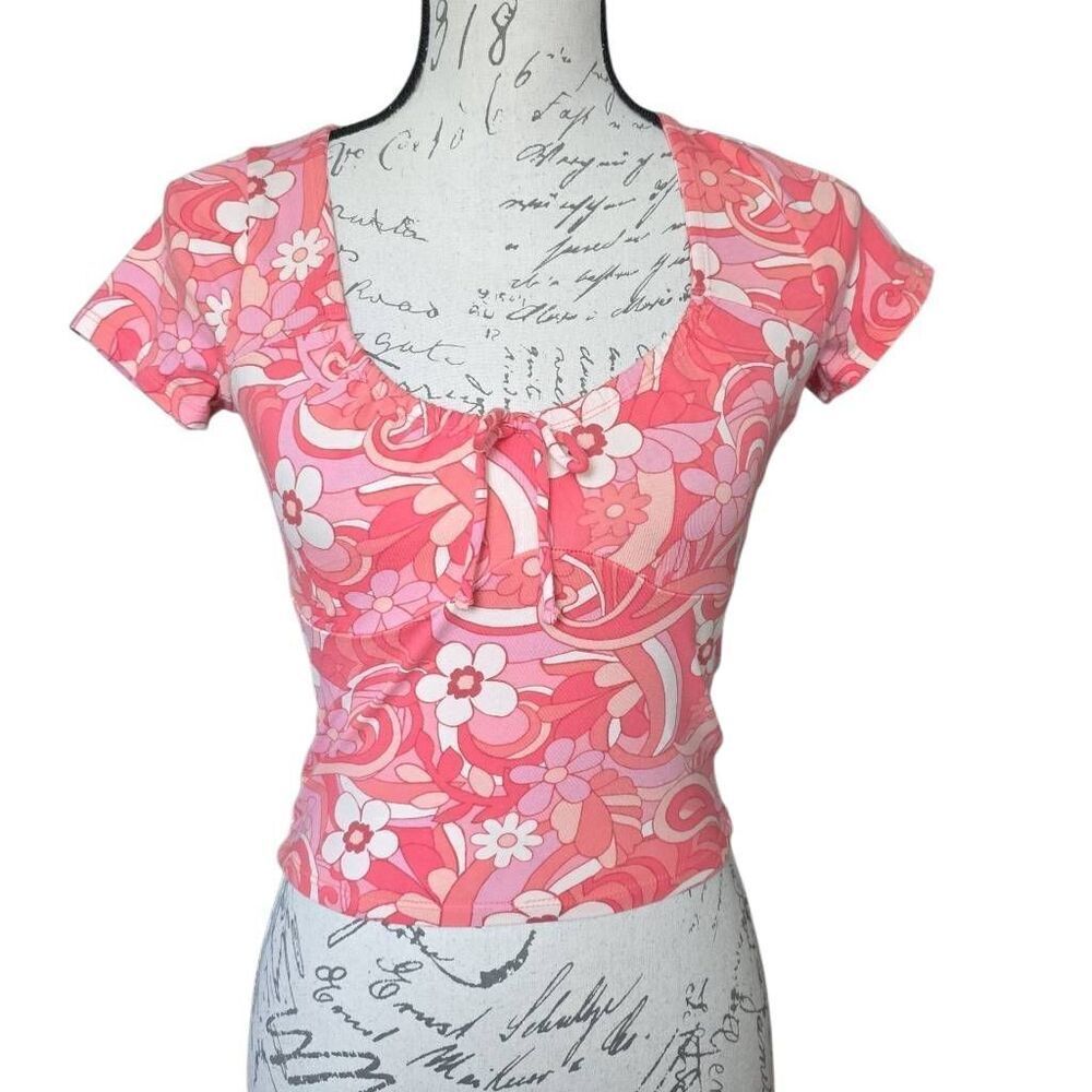 Hollister Women's Size Small Pink White Groovy Floral Print Cropped T-Shirt